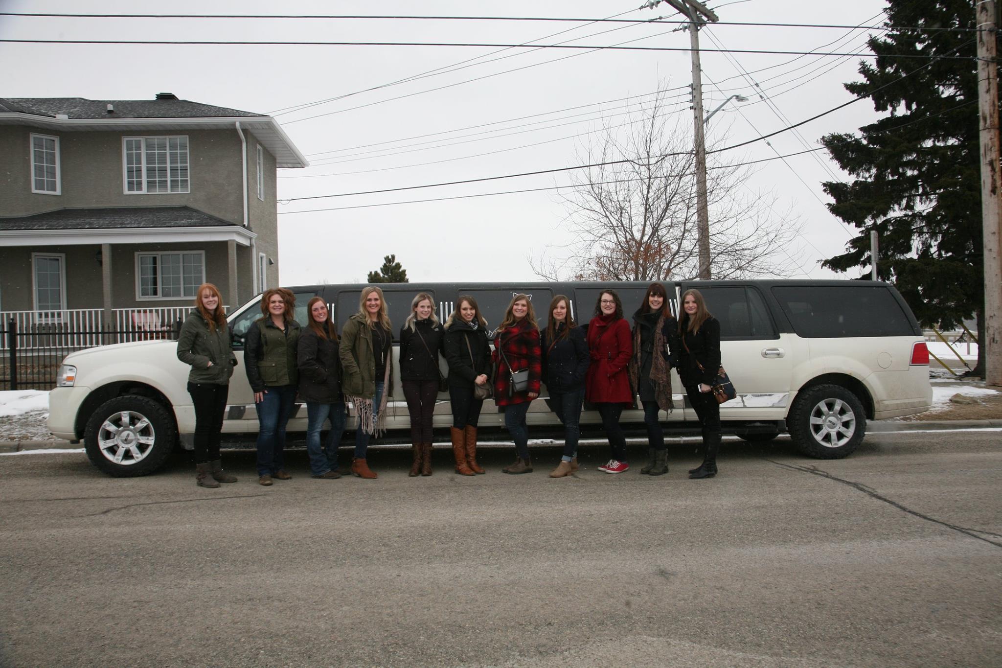 Lincoln Navigator Stretch Limousine